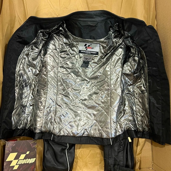 Motogp leather jacket, black size 4 women’s - Picture 3 of 4